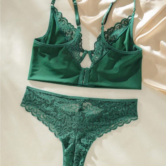 Lace Underwire Lingerie Set 💋 - Picture 2 of 4